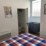 Maison Germes - & Standing - Traversants - Lits 180 King Size - Linge De Lit Et De Toilette Inclus - Parking A Proximite Bagnères-de-Luchon