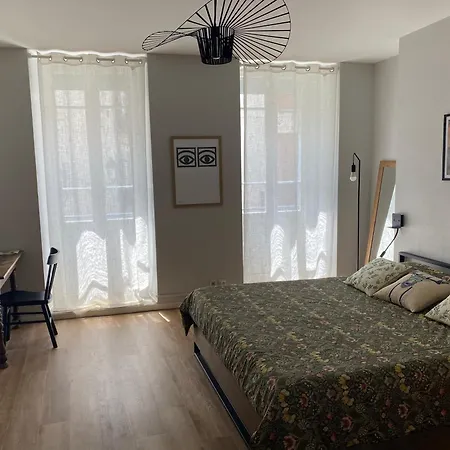 Maison Germes - & Standing - Traversants - Lits 180 King Size - Linge De Lit Et De Toilette Inclus - Parking A Proximite Apartament *