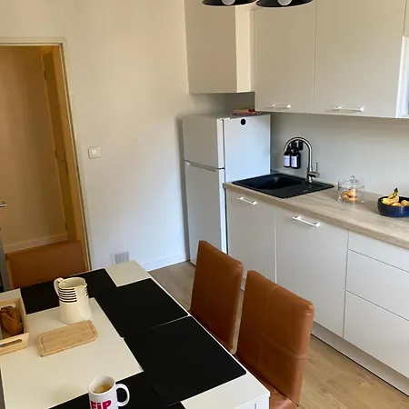 Maison Germes - & Standing - Traversants - Lits 180 King Size - Linge De Lit Et De Toilette Inclus - Parking A Proximite