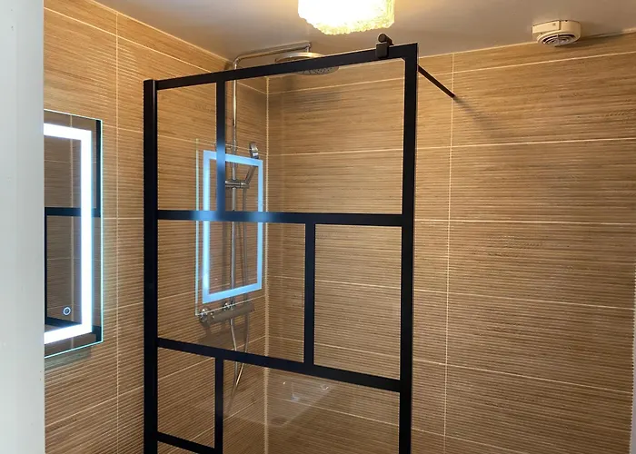 Maison Germès - Central&standing - Traversants - Lits 180 King Size - Linge De Lit Et De Toilette Inclus - Parking à Proximité Appartamento Bagnères-de-Luchon