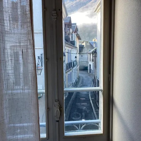 Maison Germes - & Standing - Traversants - Lits 180 King Size - Linge De Lit Et De Toilette Inclus - Parking A Proximite Bagnères-de-Luchon