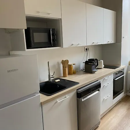 & Standing, Traversant Avec Parking - Lits 180 King Size Et 160 Queen Size - Linge De Lit Et De Toilette Inclus Apartment *