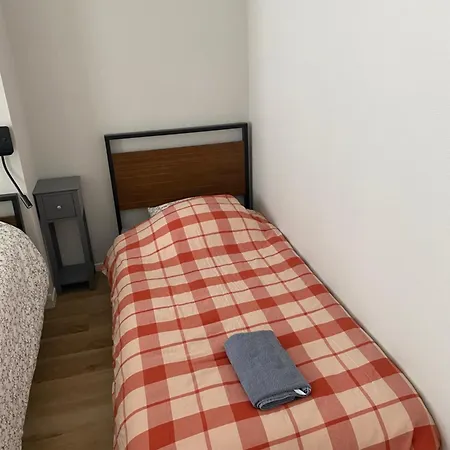 & Standing, Traversant Avec Parking - Lits 180 King Size Et 160 Queen Size - Linge De Lit Et De Toilette Inclus Bagneres-de-Luchon