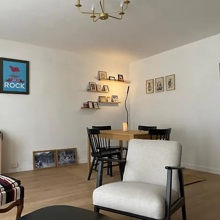 Maison Germes - & Standing - Traversants - Lits 180 King Size - Linge De Lit Et De Toilette Inclus - Parking Prive - Espace Teletravail Lägenhet *