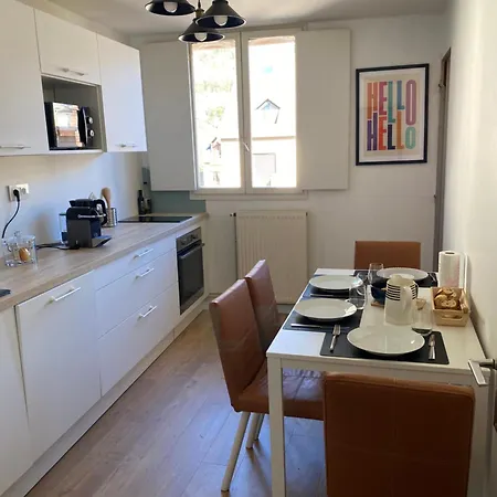 アパート Maison Germes - Central & Standing - Appartements Traversants - Lits 180 King Size - Linge De Lit Et De Toilette Inclus - Parking Prive - Espace Teletravail Bagnères-de-Luchon