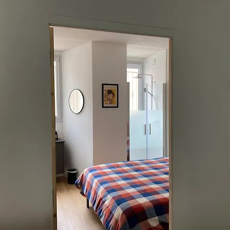 Maison Germes - & Standing - Traversants - Lits 180 King Size - Linge De Lit Et De Toilette Inclus - Parking Prive - Espace Teletravail Апартаменты